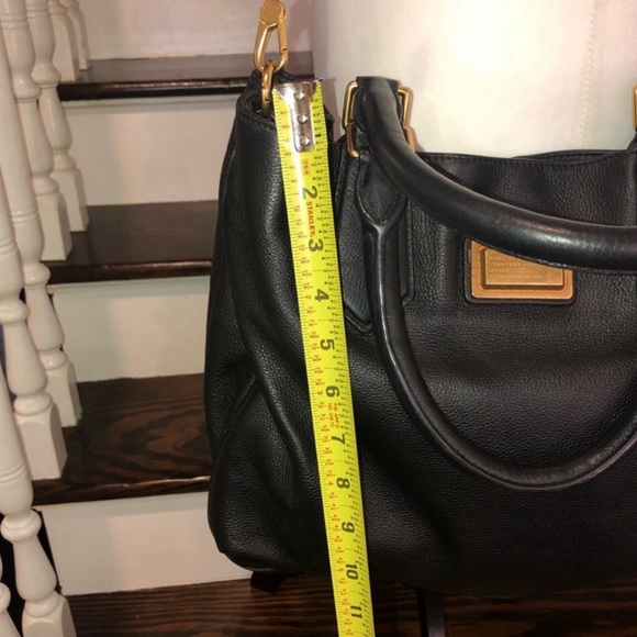 MARC JACOBS Black Satchel Crossbody Raspberry Interior w Central Zipping Pocket - Picture 14 of 16